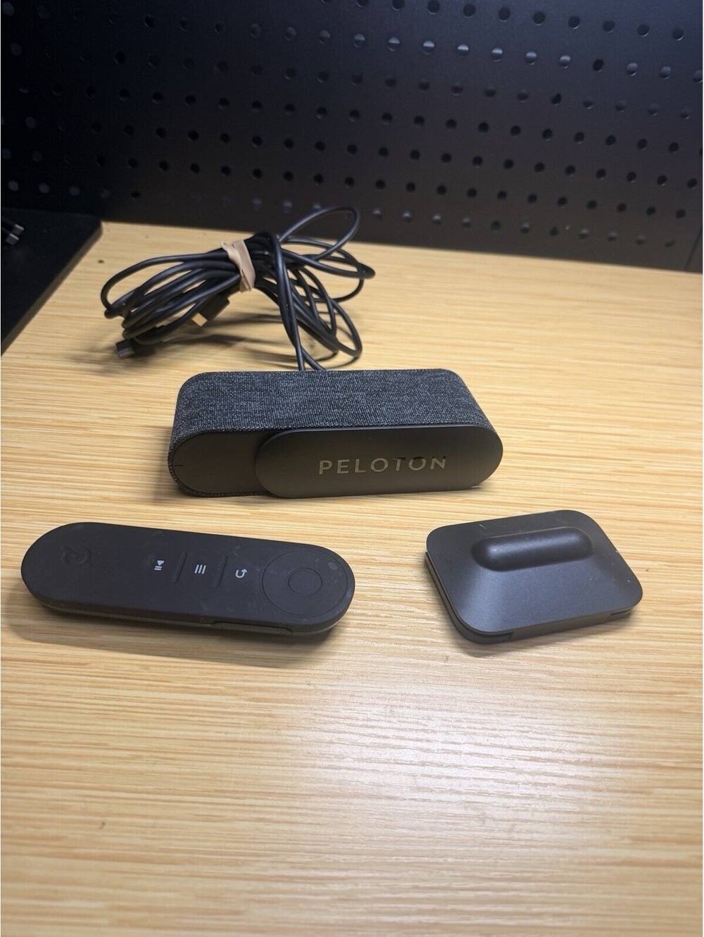 Peloton Guide Strength Training Device PT01 w/ Built-In Camera
